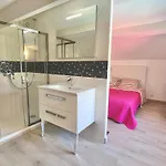 Cote D'azur Piscine Et *