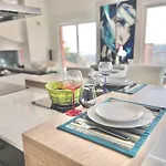 Villa Cote D'azur Piscine Et *