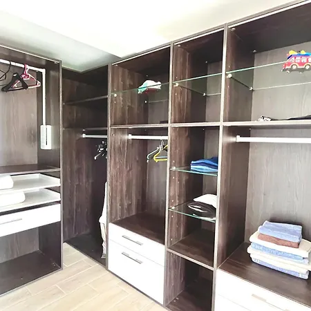 Cote D'azur Piscine Et مينتون