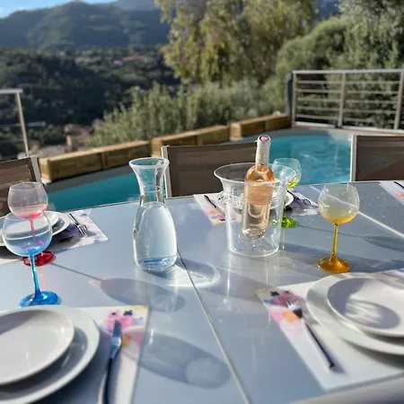 Cote D'azur Piscine Et *