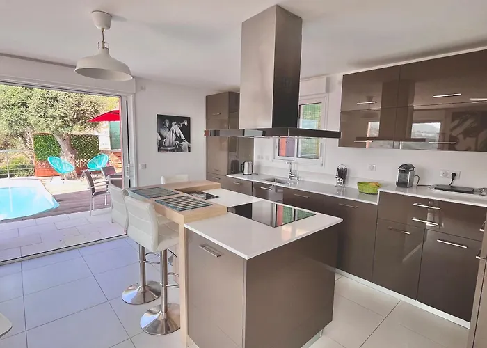 فيلة Cote D'azur Piscine Et مينتون