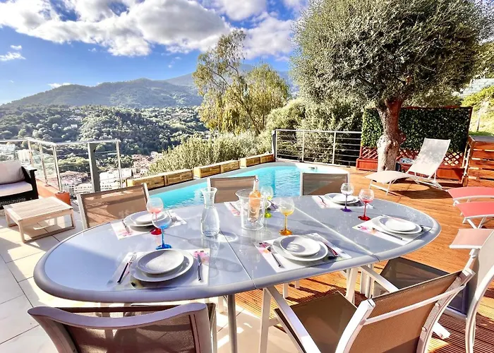 Cote D'azur Piscine Et * مينتون