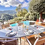 Cote D'azur Piscine Et * מנטון