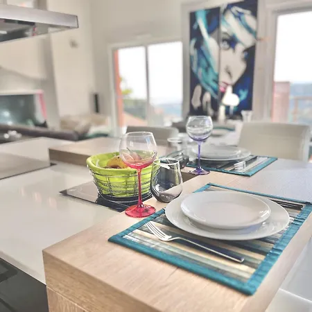 Willa Cote D'azur Piscine Et *